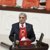 AK Partili Necip Kalkan boynuna Türk bayrağını asarak yemin etti AK Partili Necip Kalkan boynuna Türk bayrağını asarak yemin etti
