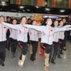 Moğol dansçılardan havalimanında gösteri Moğol dansçılardan havalimanında gösteri