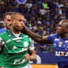 Brezilya'daki futbol maçında yumruklar konuştu