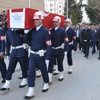 Şehit binbaşı Eskişehir'de gözyaşları arasında toprağa verildi Şehit binbaşı Eskişehir'de gözyaşları arasında toprağa verildi