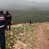 Mantar toplarken kayalıklardan düştü Mantar toplarken kayalıklardan düştü