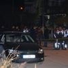 Adana'da bir kişi kendisini istemeyen kız arkadaşının evinin önünde kafasına sıktı Adana'da bir kişi kendisini istemeyen kız arkadaşının evinin önünde kafasına sıktı