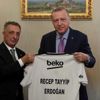 Cumhurbaşkanı Erdoğan, Beşiktaş Başkanı Ahmet Nur Çebi ve yönetimini kabul etti Cumhurbaşkanı Erdoğan, Beşiktaş Başkanı Ahmet Nur Çebi ve yönetimini kabul etti