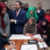 Başkan Erdoğan partililerle çay içti Başkan Erdoğan partililerle çay içti