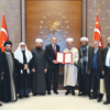 Erdoğan: Kumpas ortaya çıkınca paralele darbe vuruldu