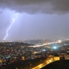 İstanbul'da şimşekli gece İstanbul'da şimşekli gece