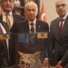 Bahçeli'ye dikkat çeken doğum günü hediyesi Bahçeli'ye dikkat çeken doğum günü hediyesi