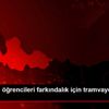 Üniversite öğrencileri farkındalık için tramvayda ... Üniversite öğrencileri farkındalık için tramvayda ...