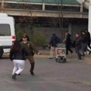 Hayranını polisin elinden aldı Hayranını polisin elinden aldı
