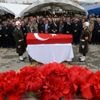 Şehit Önal son yolculuğuna uğurlandı Şehit Önal son yolculuğuna uğurlandı