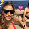 Serenay Sarıkaya babasıyla tatilde