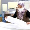 Tekstil fabrikasının kadın çalışanlarından tulum ve ... Tekstil fabrikasının kadın çalışanlarından tulum ve ...