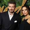 Senelerdir poz verirken gülümsemeyen Victoria Beckham, ...