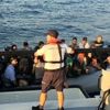 İzmir'de 75 düzensiz göçmen yakalandı İzmir'de 75 düzensiz göçmen yakalandı