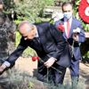 Bahçeli Türkeş'in kabrini ziyaret etti Bahçeli Türkeş'in kabrini ziyaret etti