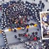 'Hadi yürüsünler de görelim bakalım' 'Hadi yürüsünler de görelim bakalım'