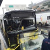 Metrobüs yolunda kaza:5 yaralı