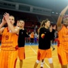 Galatasaray zirveyi bırakmıyor Galatasaray zirveyi bırakmıyor