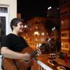 Komşularına mini konser Komşularına mini konser