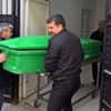 Eşini bıçakladıktan sonra temizlik maddesi içerek intihar etti Eşini bıçakladıktan sonra temizlik maddesi içerek intihar etti