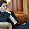 Oyuncu Burak Deniz, seyir halindeyken motosiklet sürücüsüne ... Oyuncu Burak Deniz, seyir halindeyken motosiklet sürücüsüne ...