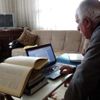 Emekli öğretmen, evden çıkamadığı 15 günde kitabını ... Emekli öğretmen, evden çıkamadığı 15 günde kitabını ...