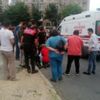 Şüpheliye ateş eden polis yoldan geçen kadını vurdu
