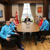 Şampiyon sporculardan Vali Toraman a ziyaret Şampiyon sporculardan Vali Toraman a ziyaret