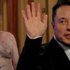 Musk'ın tellağı konuştu: 'Onu köpüğün içinde kaybettim, elektrikli araba istedim' Musk'ın tellağı konuştu: 'Onu köpüğün içinde kaybettim, elektrikli araba istedim'