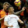 Serdar Aziz Beşiktaş derbisinde yok Serdar Aziz Beşiktaş derbisinde yok
