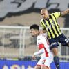 75 milyon lira maliyeti olan Tisserand Fenerbahçe taraftarını hatalarıyla deli ediyor 75 milyon lira maliyeti olan Tisserand Fenerbahçe taraftarını hatalarıyla deli ediyor