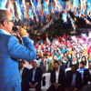 Rozet takma töreni mitinge dönüştü Rozet takma töreni mitinge dönüştü