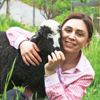 Gülşen görme engelli kuzusunun gözü kulağı Gülşen görme engelli kuzusunun gözü kulağı