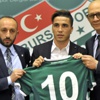 Josue imzayı attı Josue imzayı attı