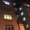 Oğlunu bıçaklayan adam pencereden atladı Oğlunu bıçaklayan adam pencereden atladı