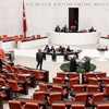 Milletvekilleriyle ilgili teklif TBMM Başkanlığı'na sunuldu Milletvekilleriyle ilgili teklif TBMM Başkanlığı'na sunuldu