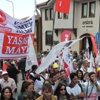 'Taksim Meydanı'nda 2 bin 500 kişi ile 1 Mayıs kutlaması 'Taksim Meydanı'nda 2 bin 500 kişi ile 1 Mayıs kutlaması