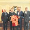 Cengiz’den Uysal’a ziyaret Cengiz’den Uysal’a ziyaret