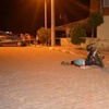 Eşinin ve çocuğunun önünde tüfekle infaz Eşinin ve çocuğunun önünde tüfekle infaz