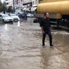 Adıyaman da şiddetli yağış hayatı olumsuz etkiledi Adıyaman da şiddetli yağış hayatı olumsuz etkiledi