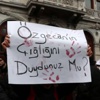 Kadınlar Beyoğlu'nda Özgecan için yürüdü Kadınlar Beyoğlu'nda Özgecan için yürüdü