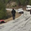 Yol üzerinde ölü olarak bulundu Yol üzerinde ölü olarak bulundu