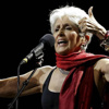 Joan Baez ‘Mesaj makinesi’ gibiydi Joan Baez ‘Mesaj makinesi’ gibiydi