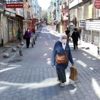 Sokağa çıkan 65 yaş ve üstü vatandaşlar evine döndü