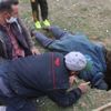 Koyun otlatan çobanlar fark etti! Tünel gibi uzuyor