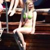 Aleyna Tilki yeşil bikinisiyle Bodrum plajlarında Aleyna Tilki yeşil bikinisiyle Bodrum plajlarında
