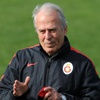 Mustafa Denizli neşteri vuracak