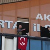AK Parti binasına silahlı baskın