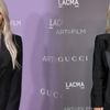 Kim Kardashian takım elbisesiyle galada