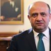 Bakan Işık oyunu kullandı Bakan Işık oyunu kullandı